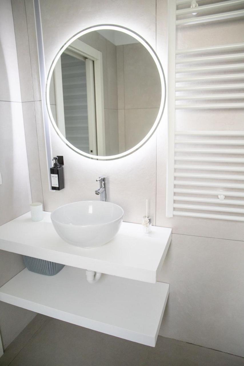 White Roma - Elegant And Comfortable Turin Exterior photo