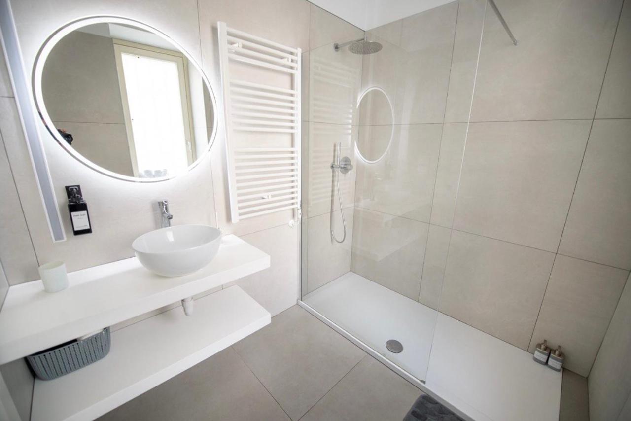 White Roma - Elegant And Comfortable Turin Exterior photo
