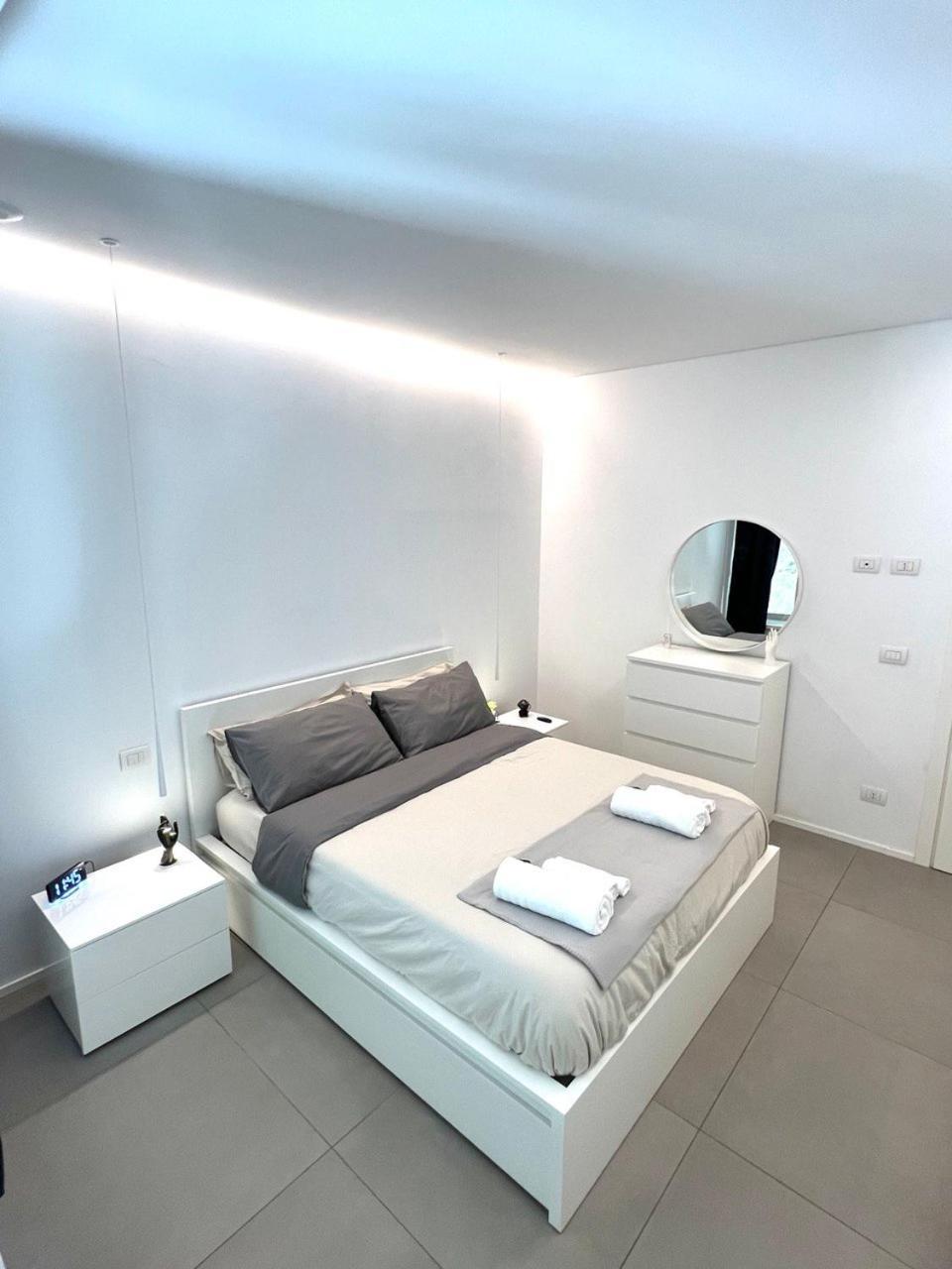 White Roma - Elegant And Comfortable Turin Exterior photo