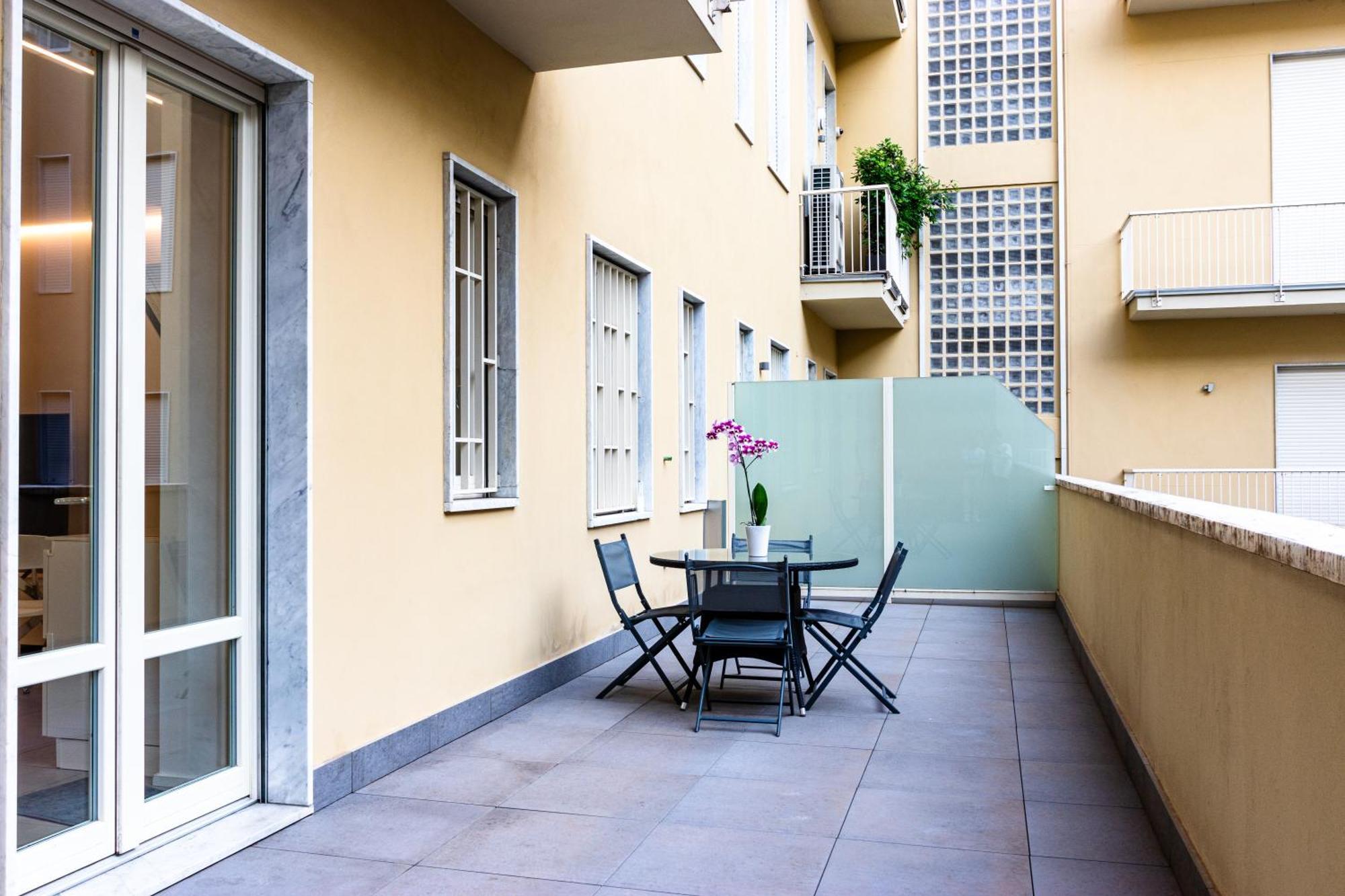 White Roma - Elegant And Comfortable Turin Exterior photo