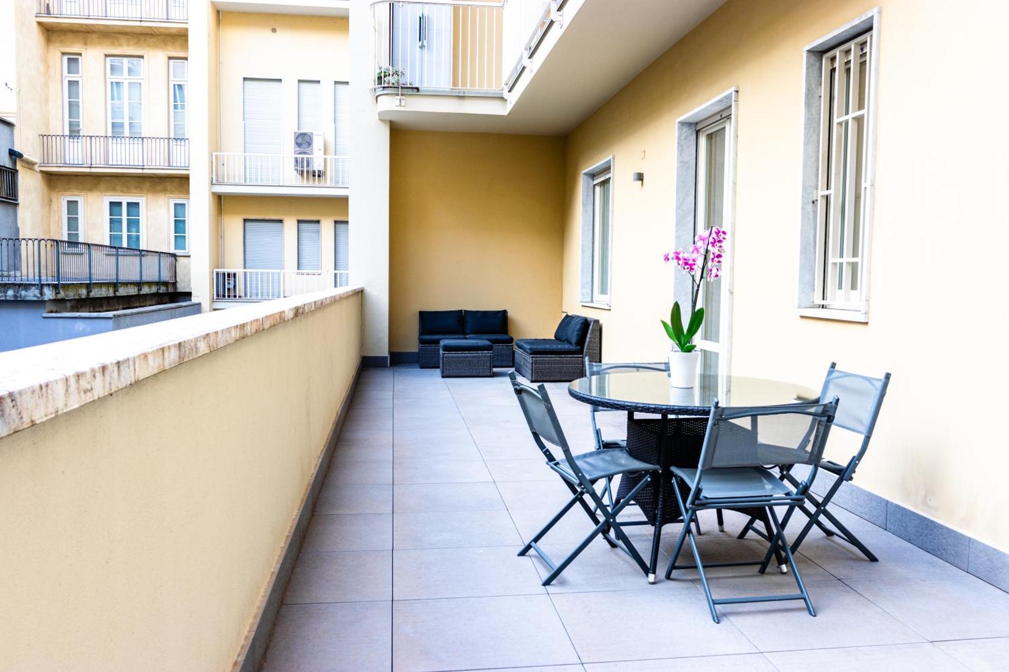 White Roma - Elegant And Comfortable Turin Exterior photo